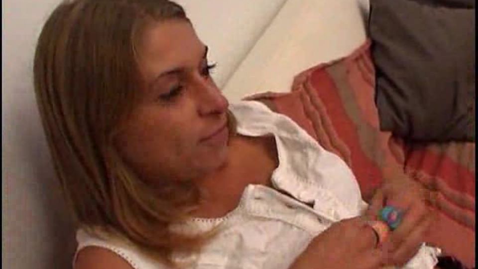 Szexi szőke iskoláslány vágyik egy nagy faszra